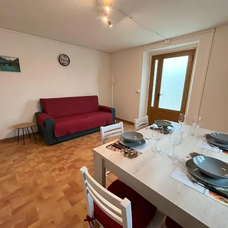 Inti Apartment *