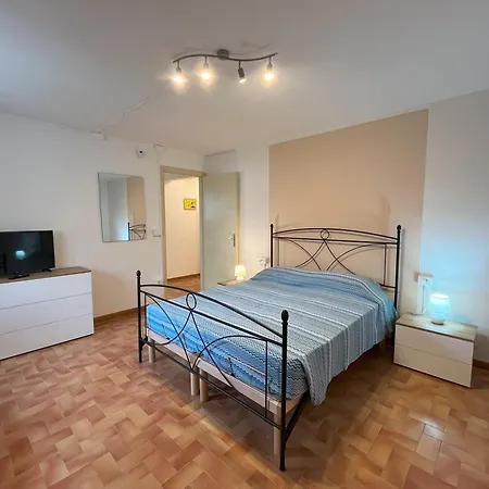 Inti Apartment *